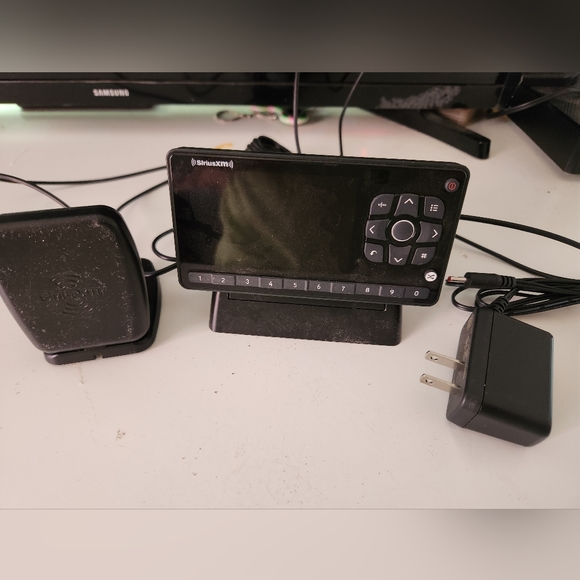 SiriusXM Home Radio - Picture 2 of 2
